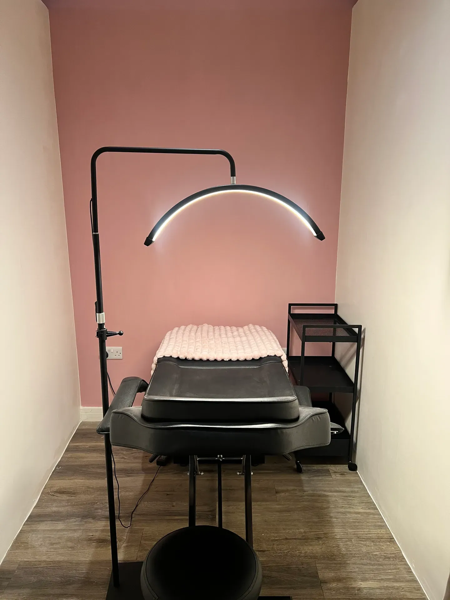 Treatment room in Nottingham – photo 1