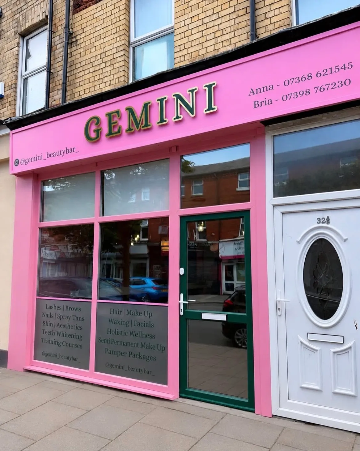 Nail station in Crosby (Sefton) – photo 1
