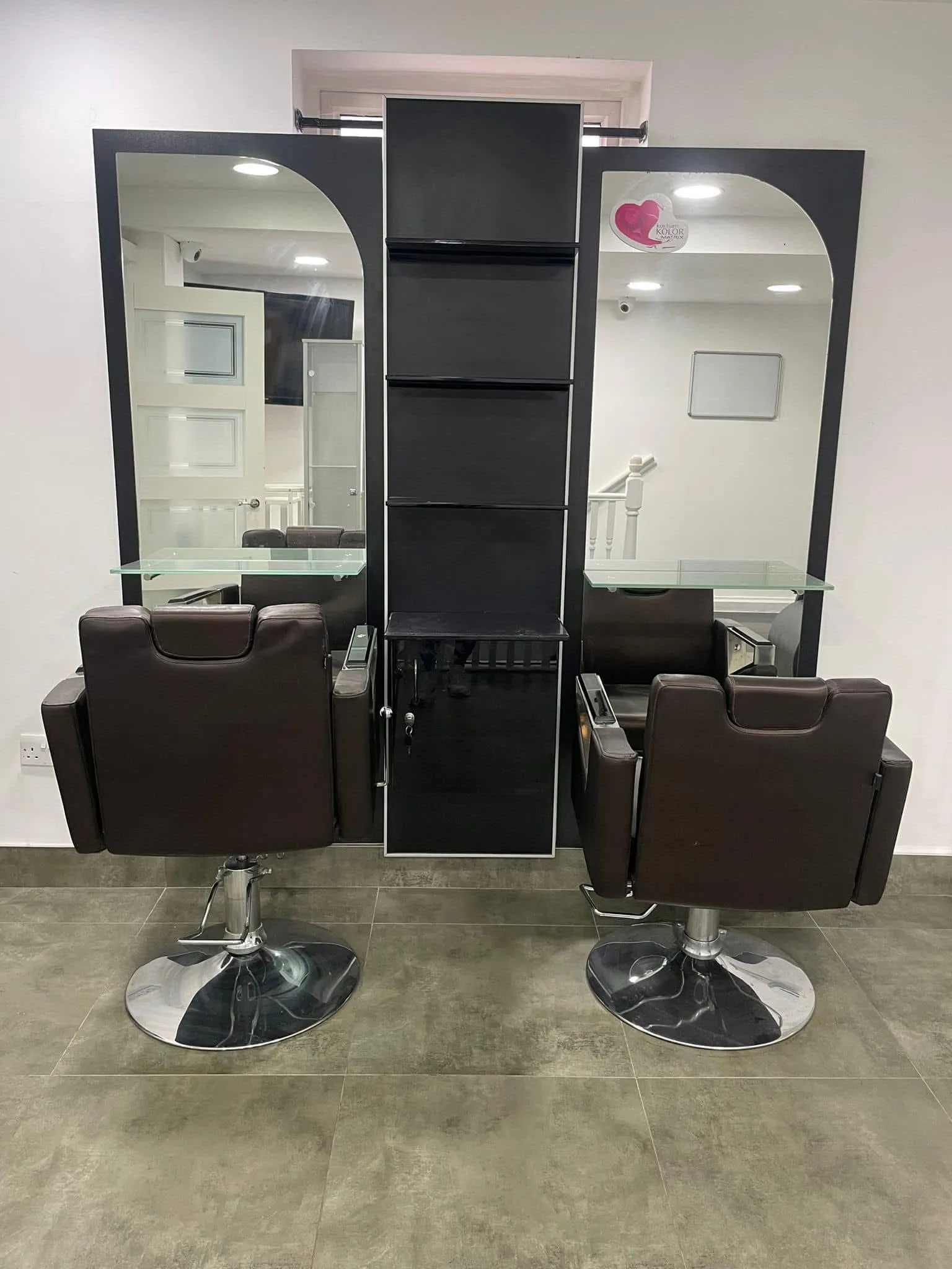 Styling chair in Newham – photo 1